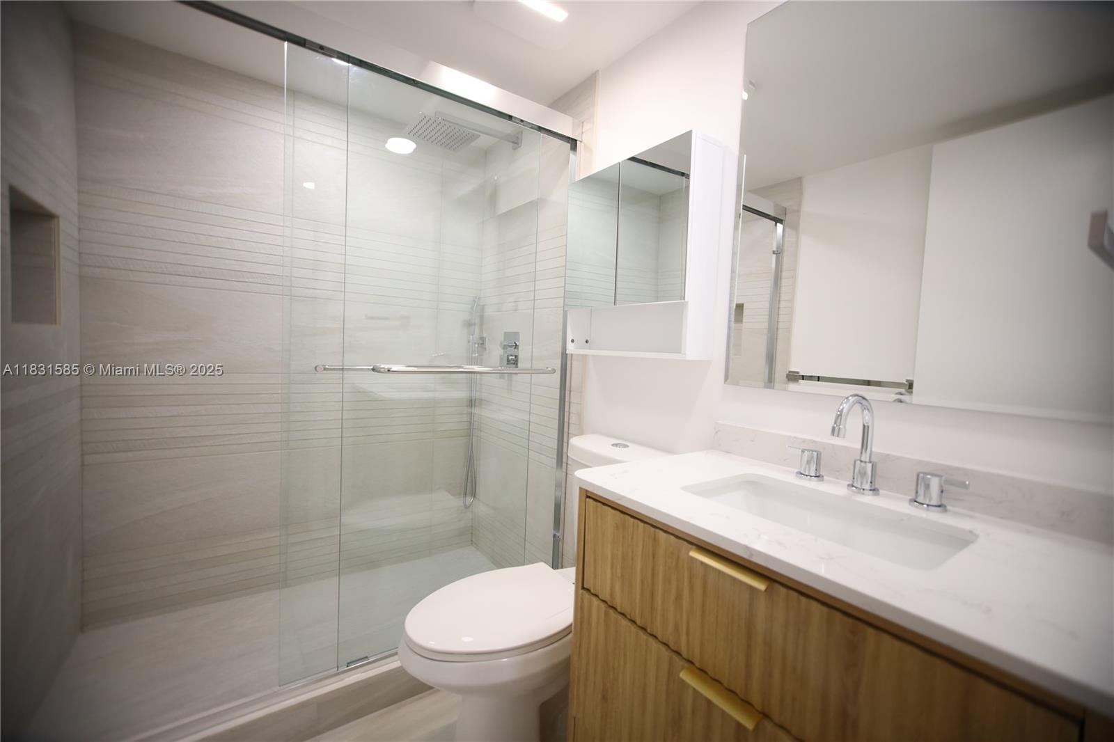 VISCONTI CONDO - Residential Lease