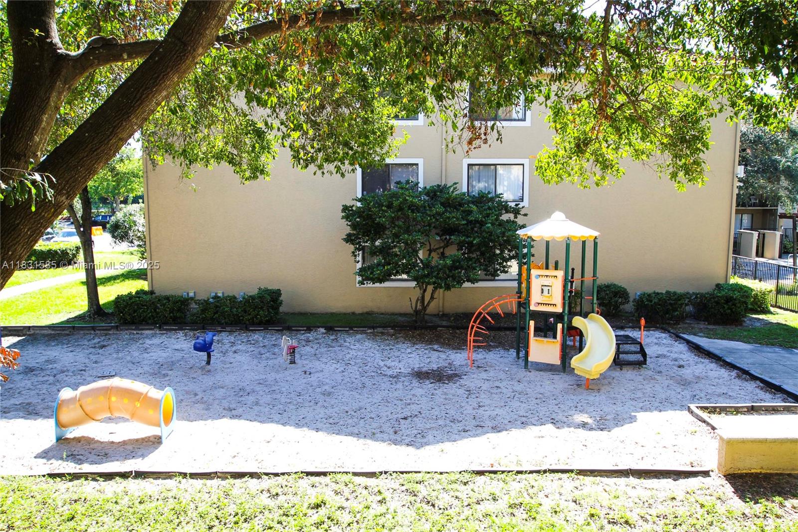 VISCONTI CONDO - Residential Lease