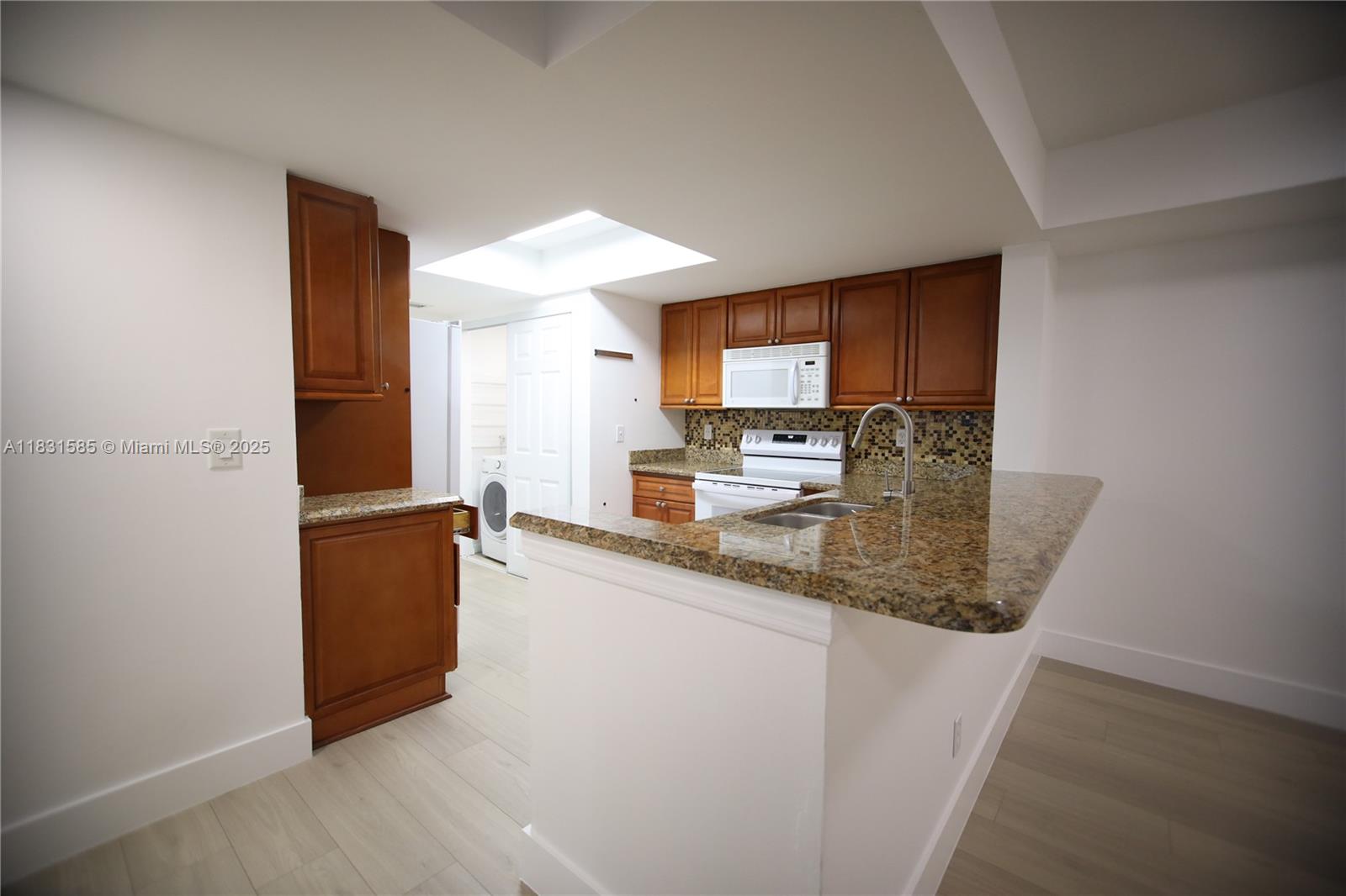 VISCONTI CONDO - Residential Lease