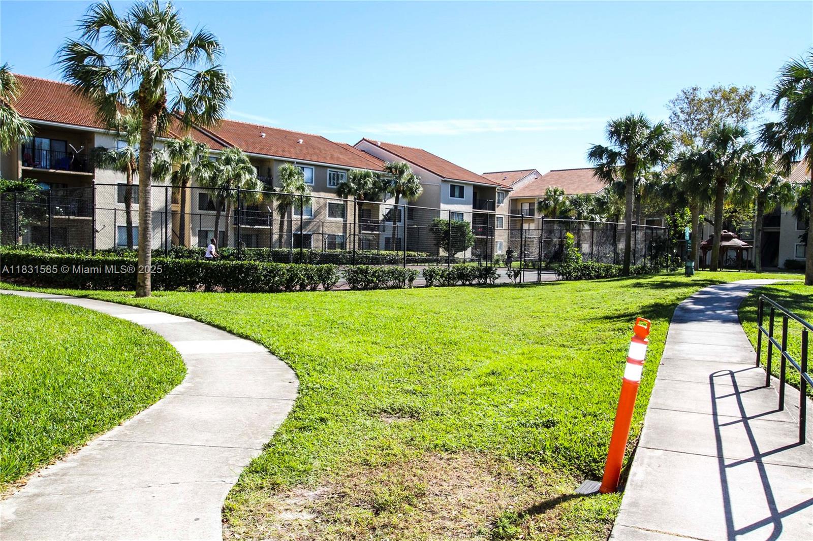 VISCONTI CONDO - Residential Lease