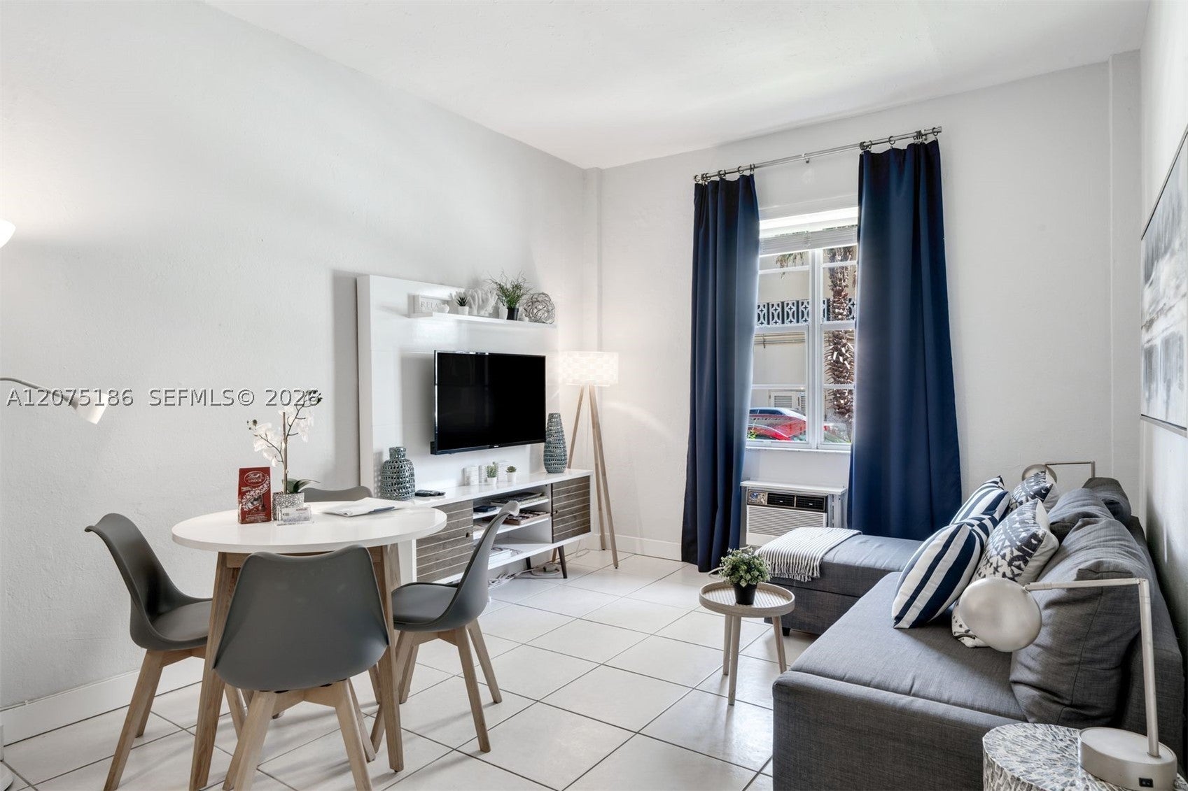 3030 Collins Ave 1G