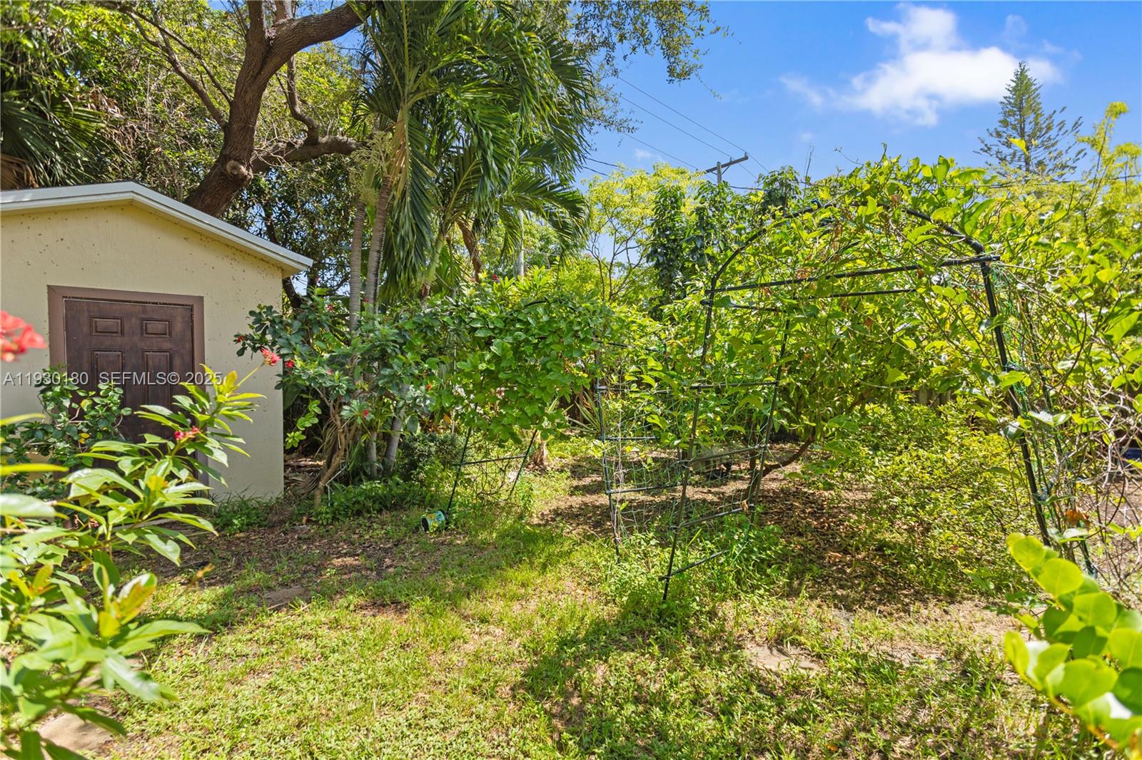 DANIA HEIGHTS - Residential