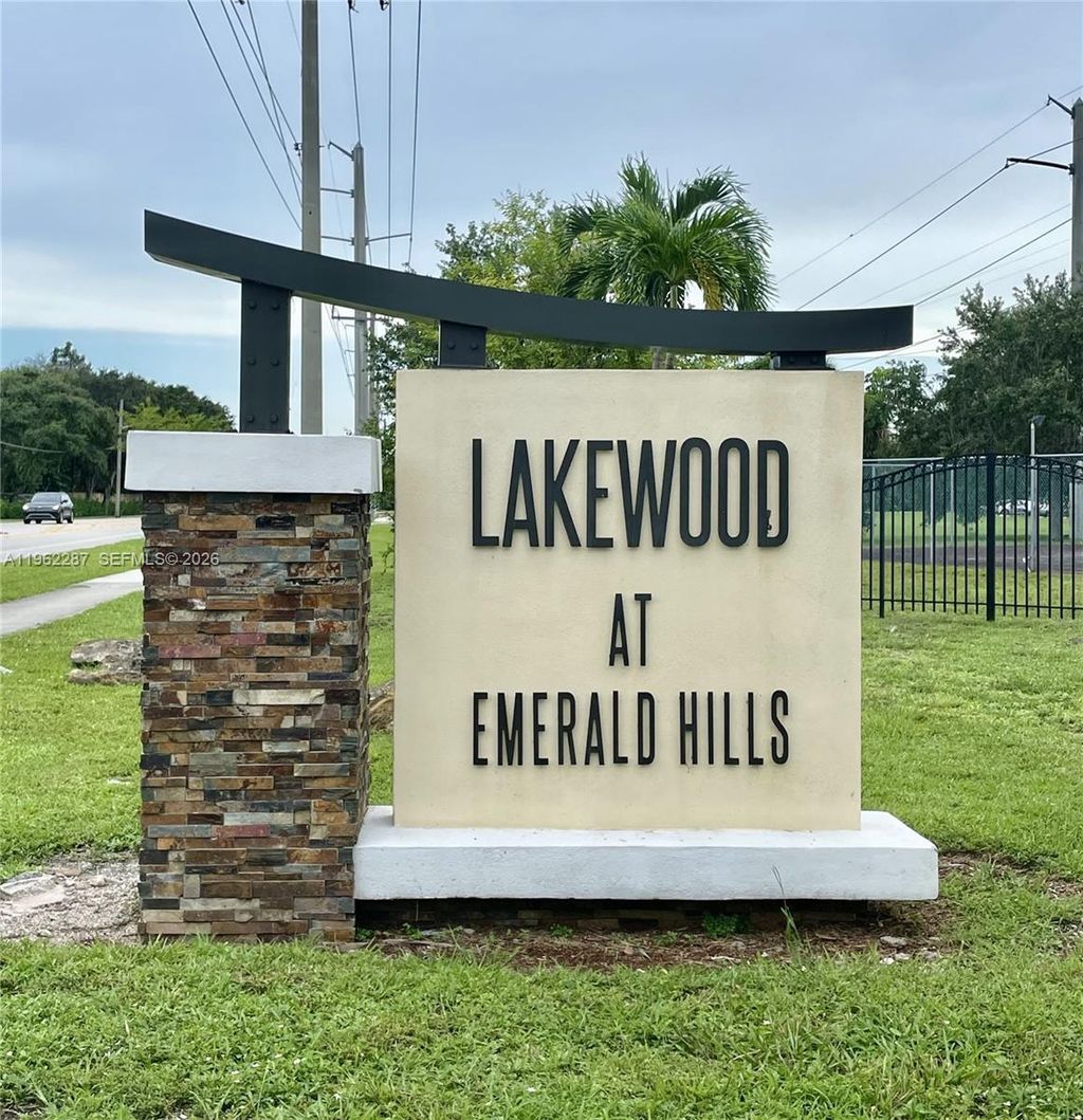 Photo of 3690 N 56th Ave #921, Hollywood, FL 33021 (MLS # A11962287)