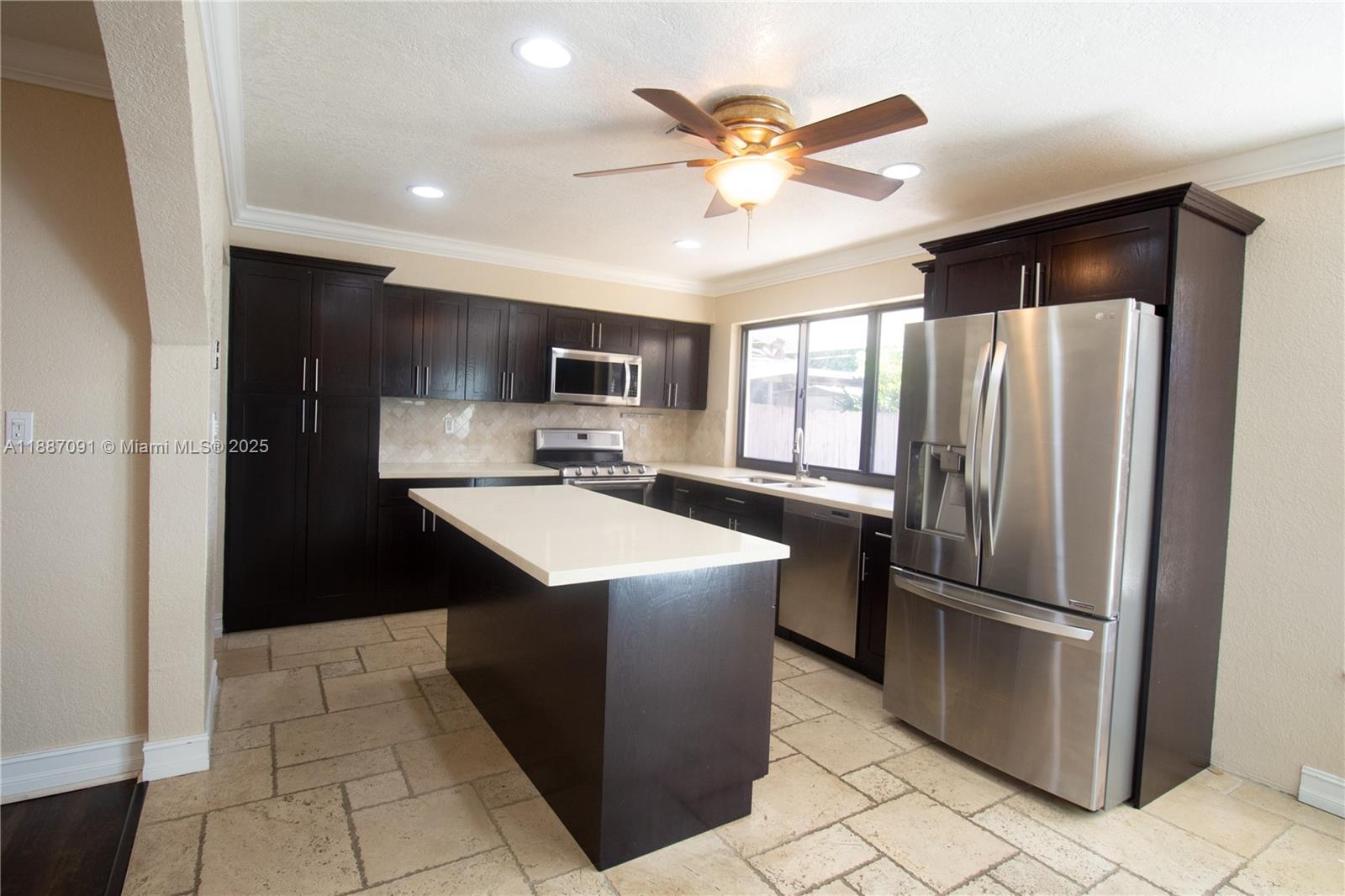 KNOLLS 1ST SECTION - Residential