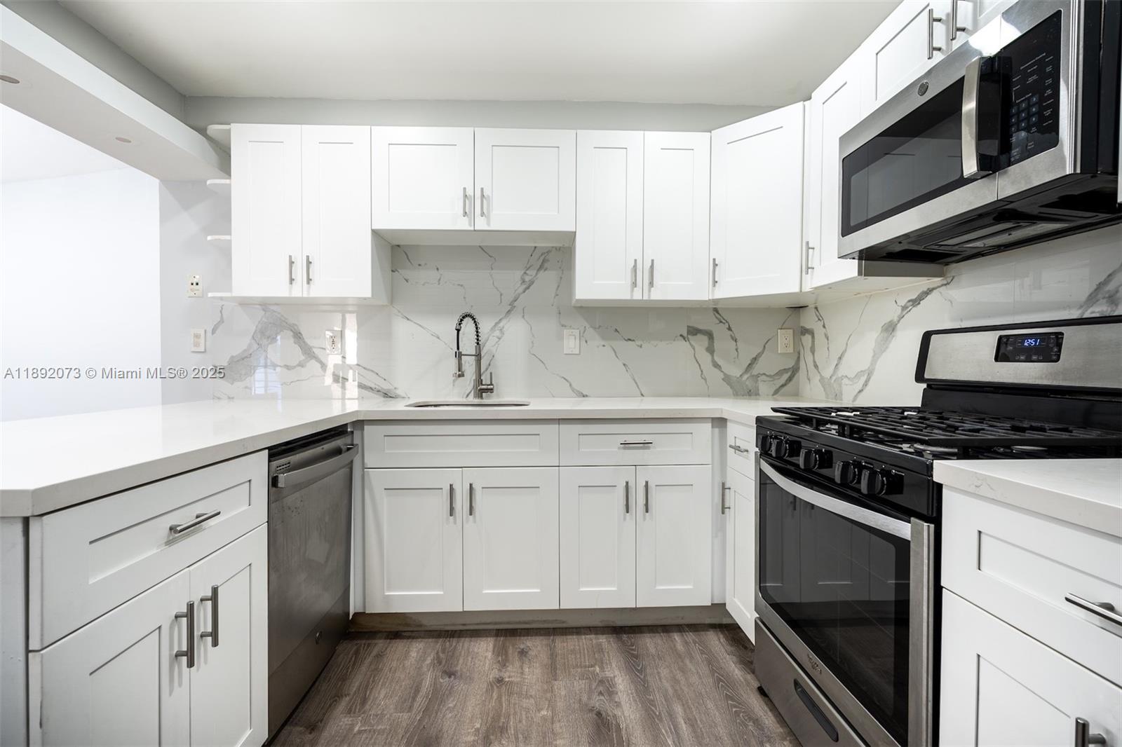 SNAPPER VILLAGE CONDO PHA - Residential Lease