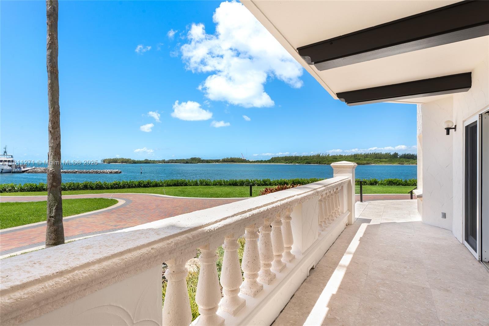 FISHER ISLAND - Residential