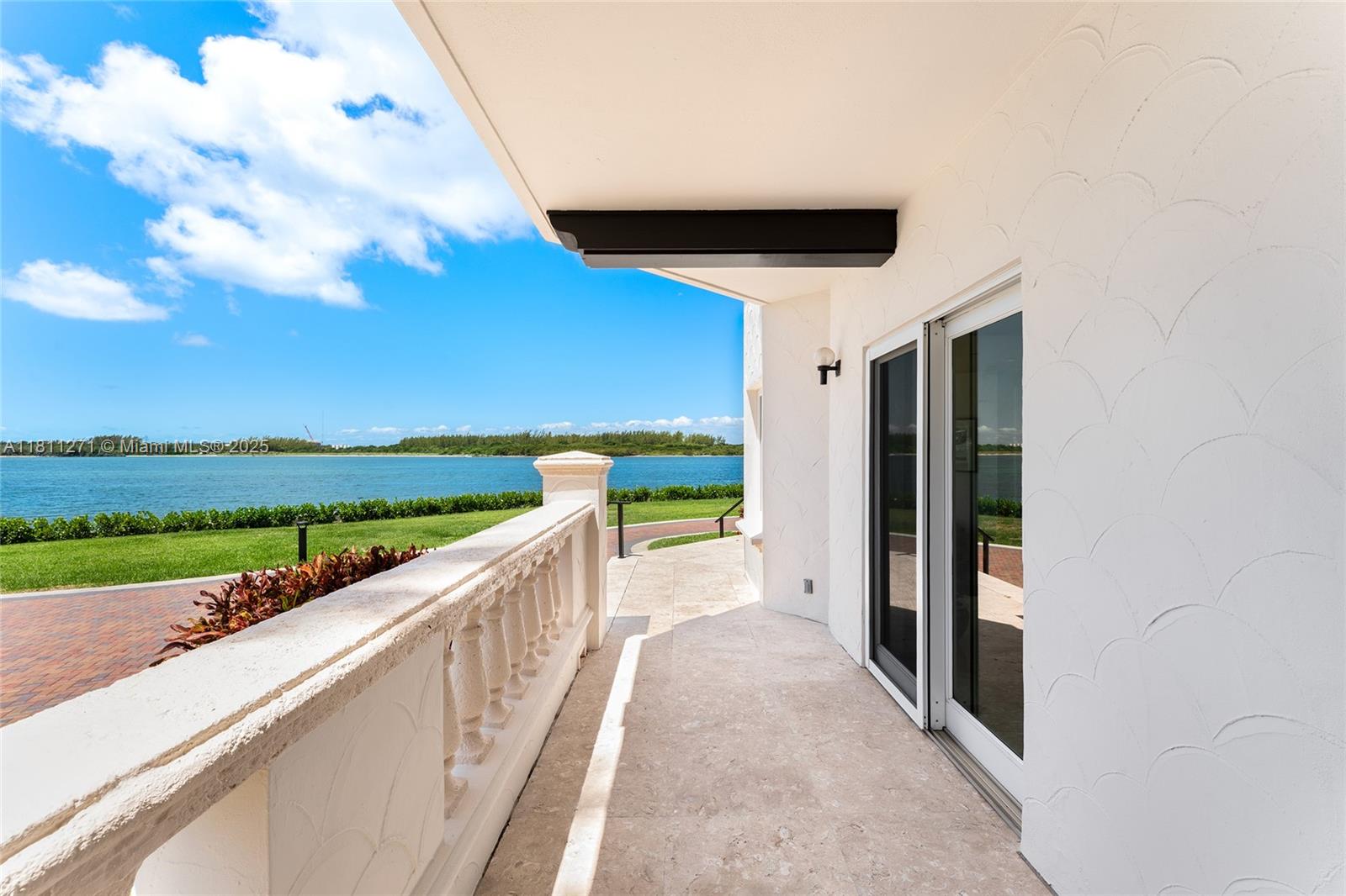 FISHER ISLAND - Residential