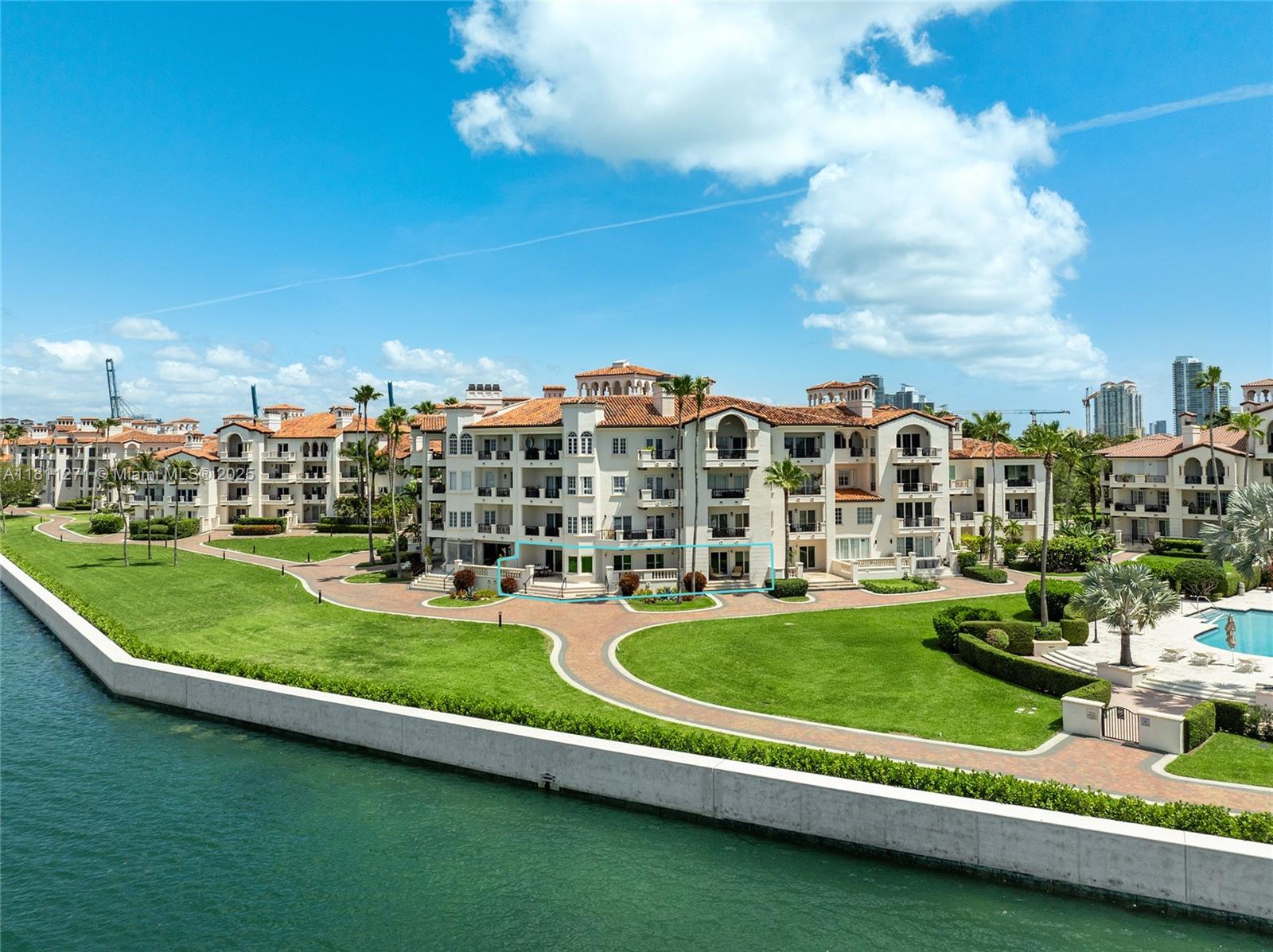 FISHER ISLAND - Residential