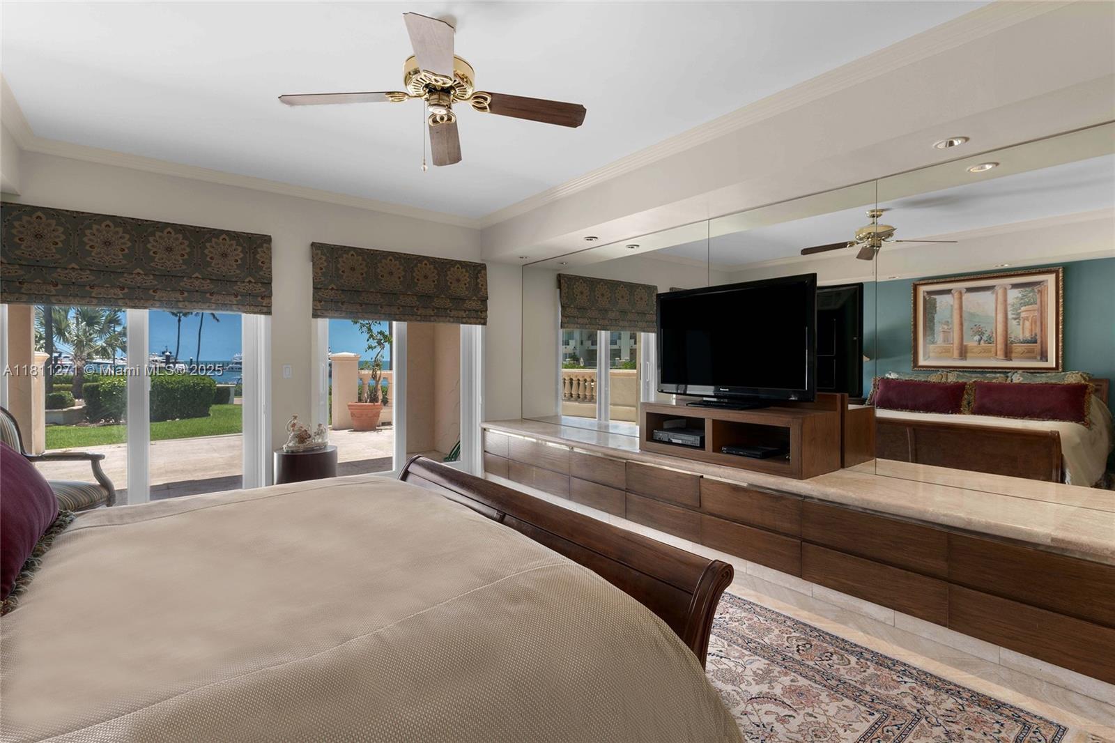 FISHER ISLAND - Residential