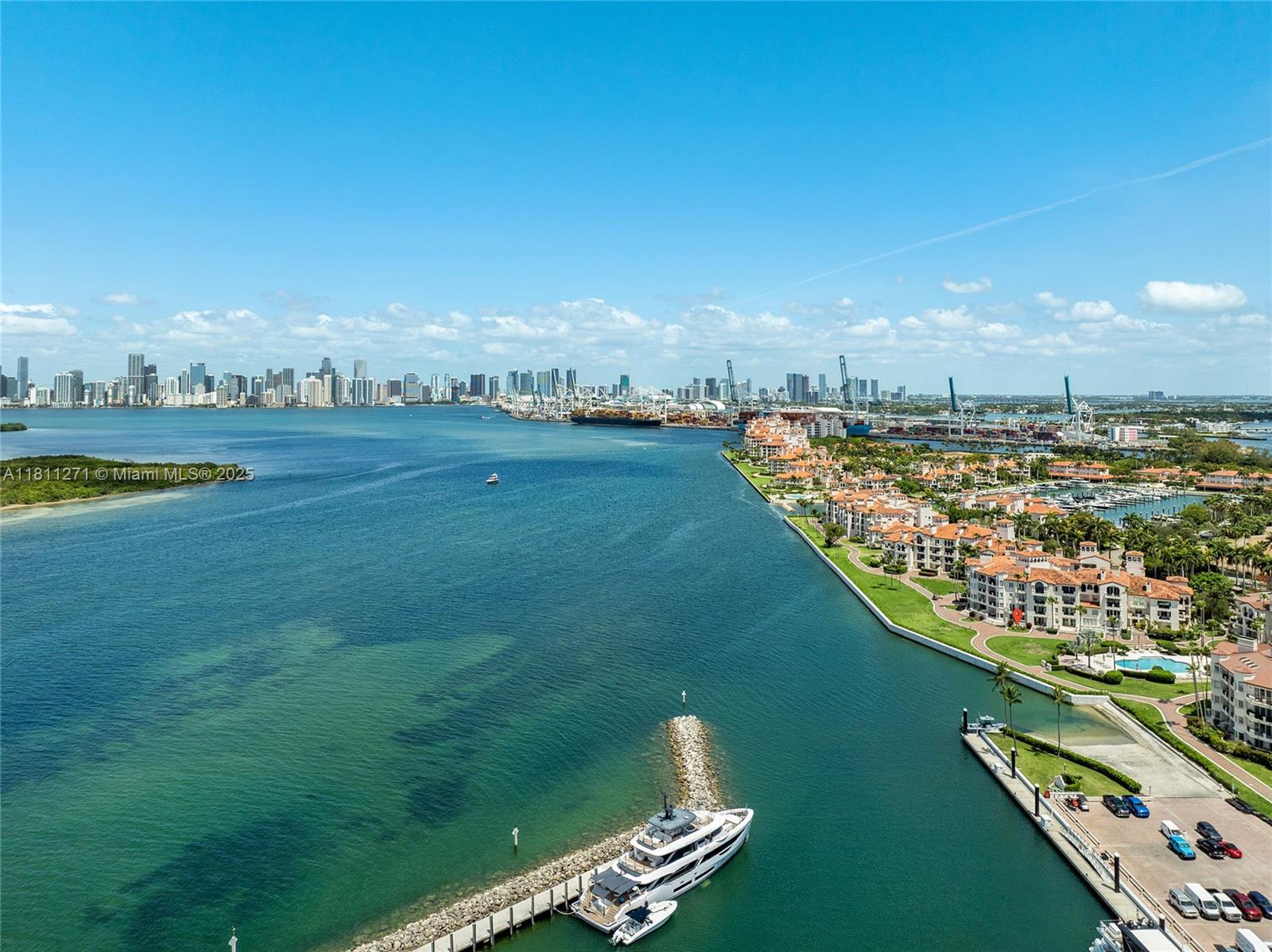 FISHER ISLAND - Residential