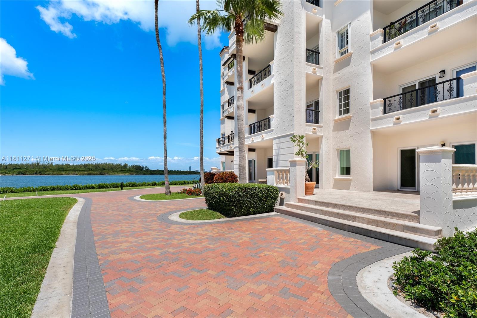 FISHER ISLAND - Residential