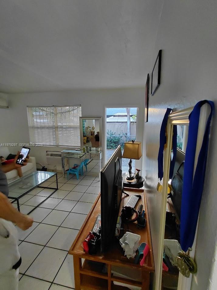 NORTH MIAMI ESTATES 1ST A - Residential Income