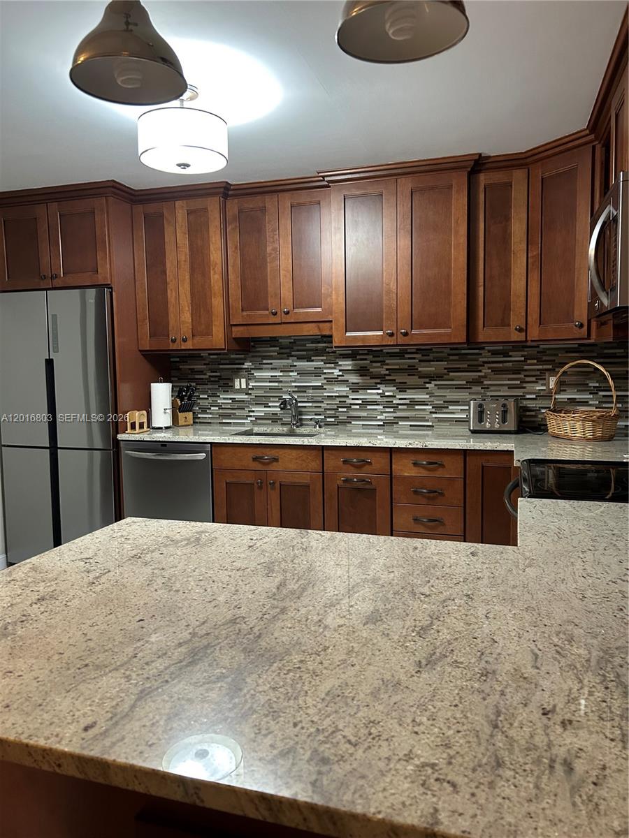 1601 S Ocean Dr 605