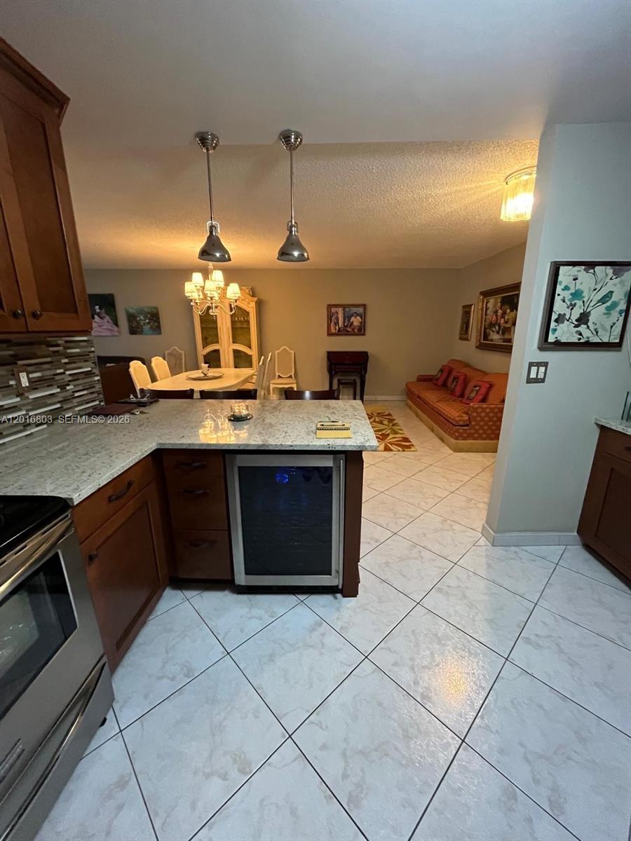 CAMBRIDGE TOWERS CONDO - Residential