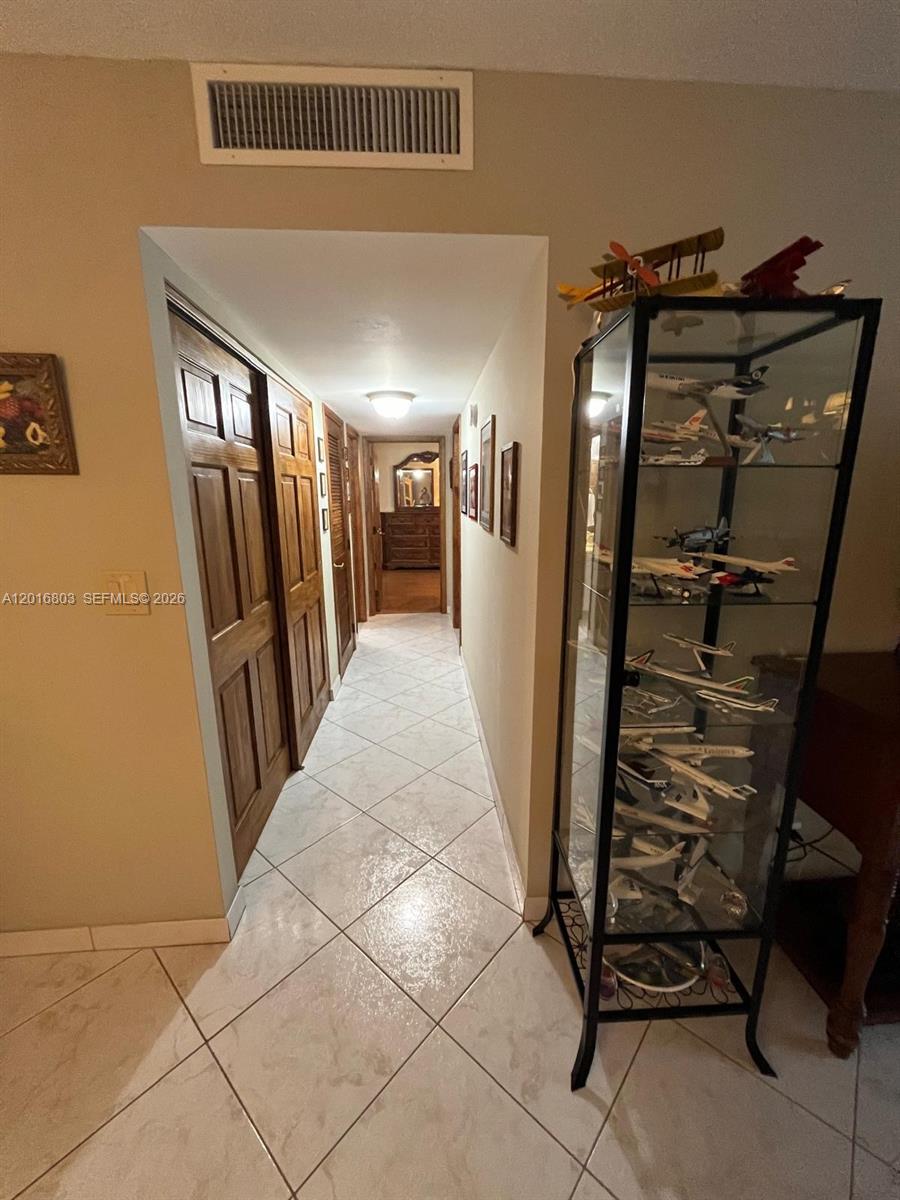 CAMBRIDGE TOWERS CONDO - Residential