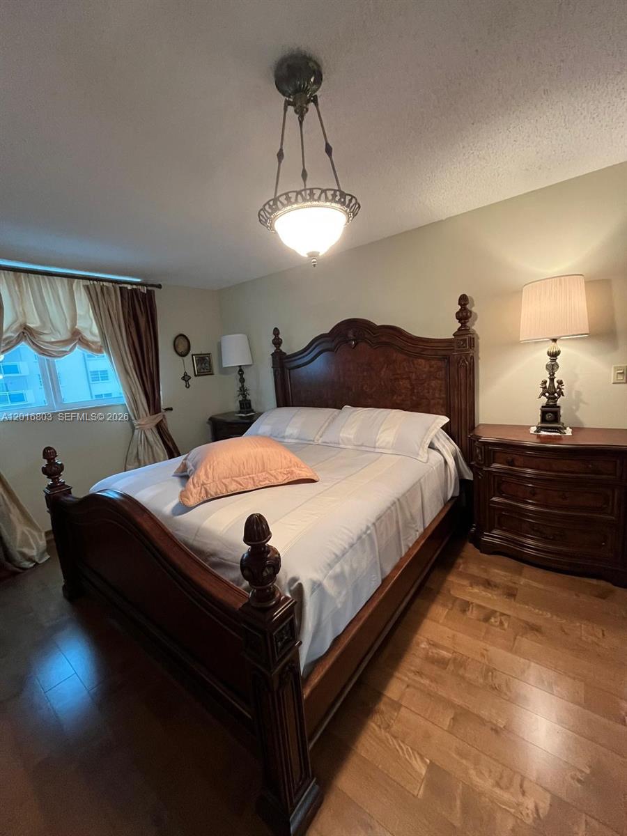 CAMBRIDGE TOWERS CONDO - Residential