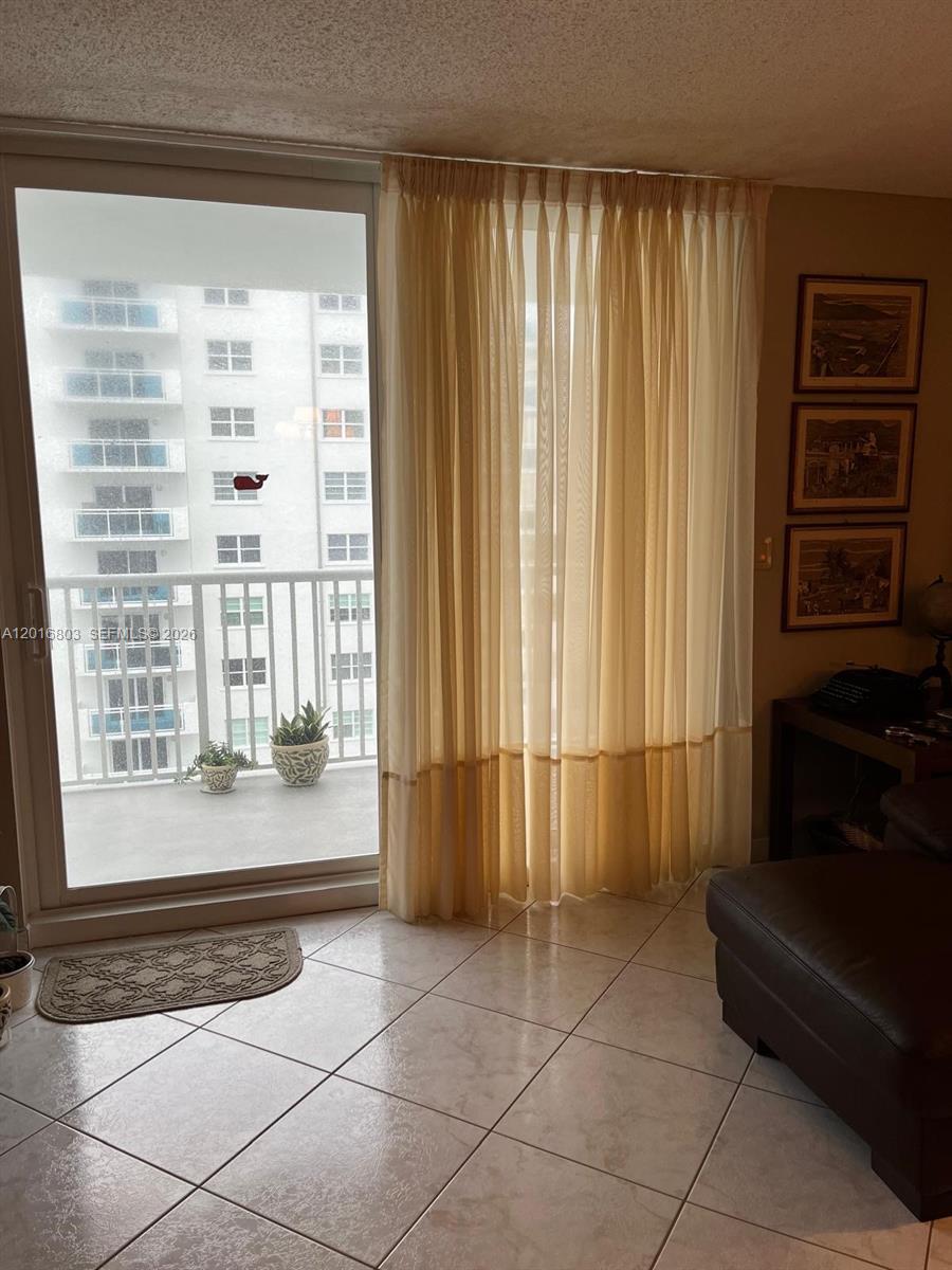 CAMBRIDGE TOWERS CONDO - Residential