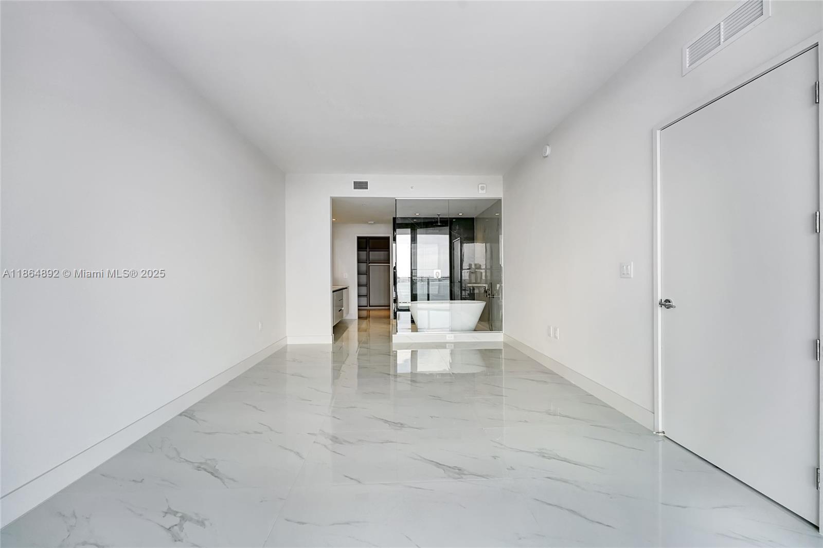 ARIA RESERVE MIAMI - Residential