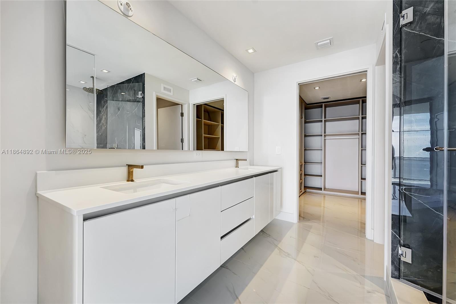 ARIA RESERVE MIAMI - Residential