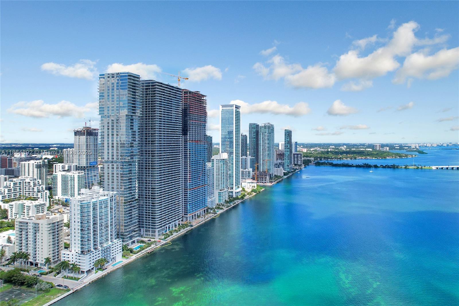 ARIA RESERVE MIAMI - Residential