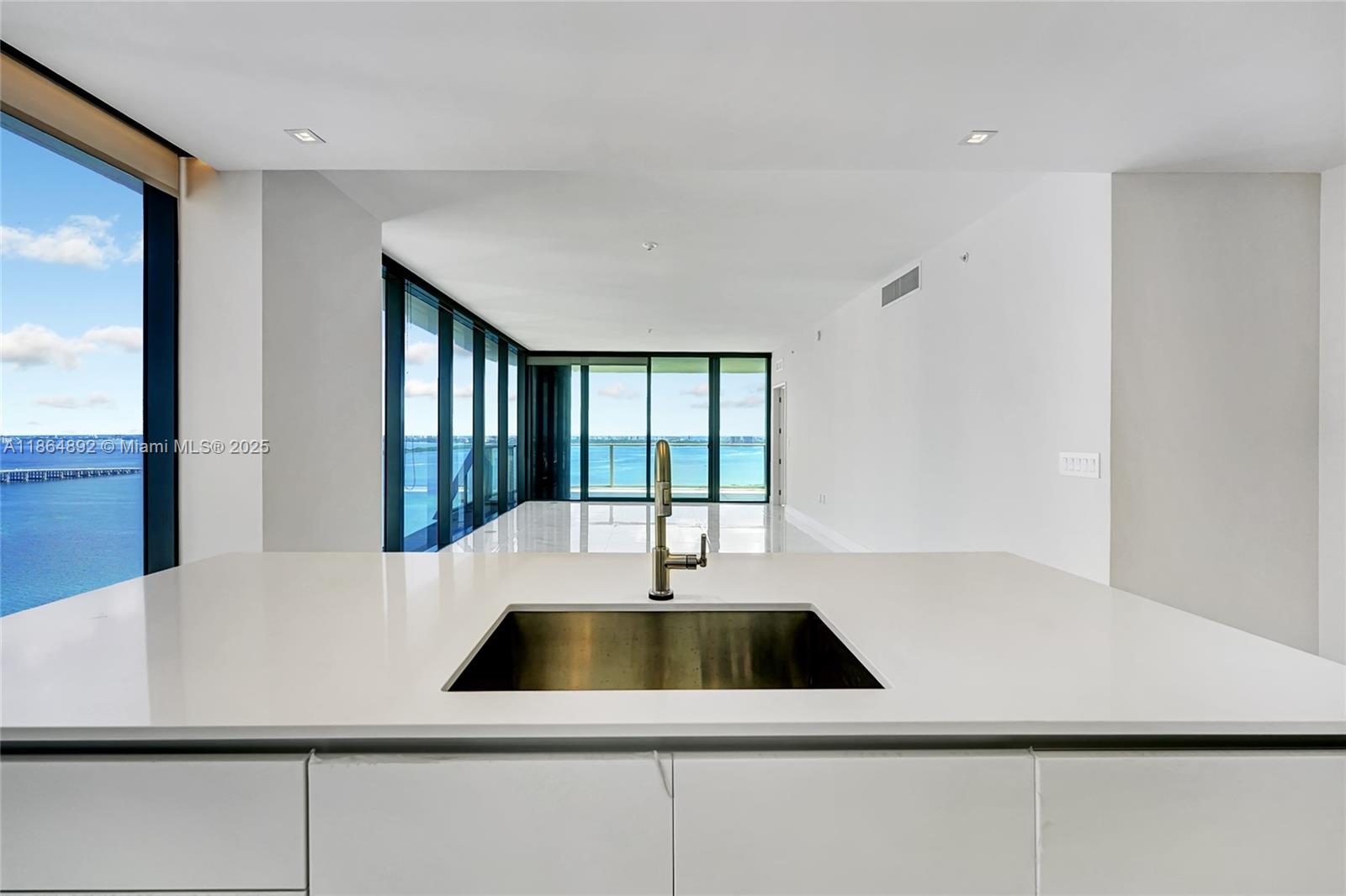 ARIA RESERVE MIAMI - Residential