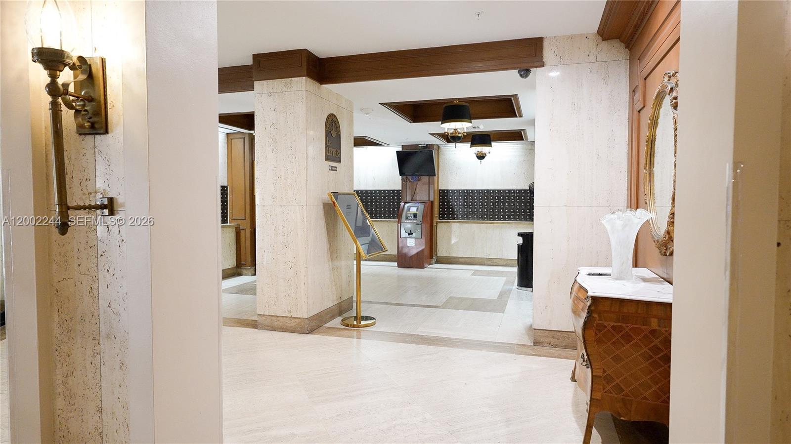 MAISON GRANDE CONDO - Residential