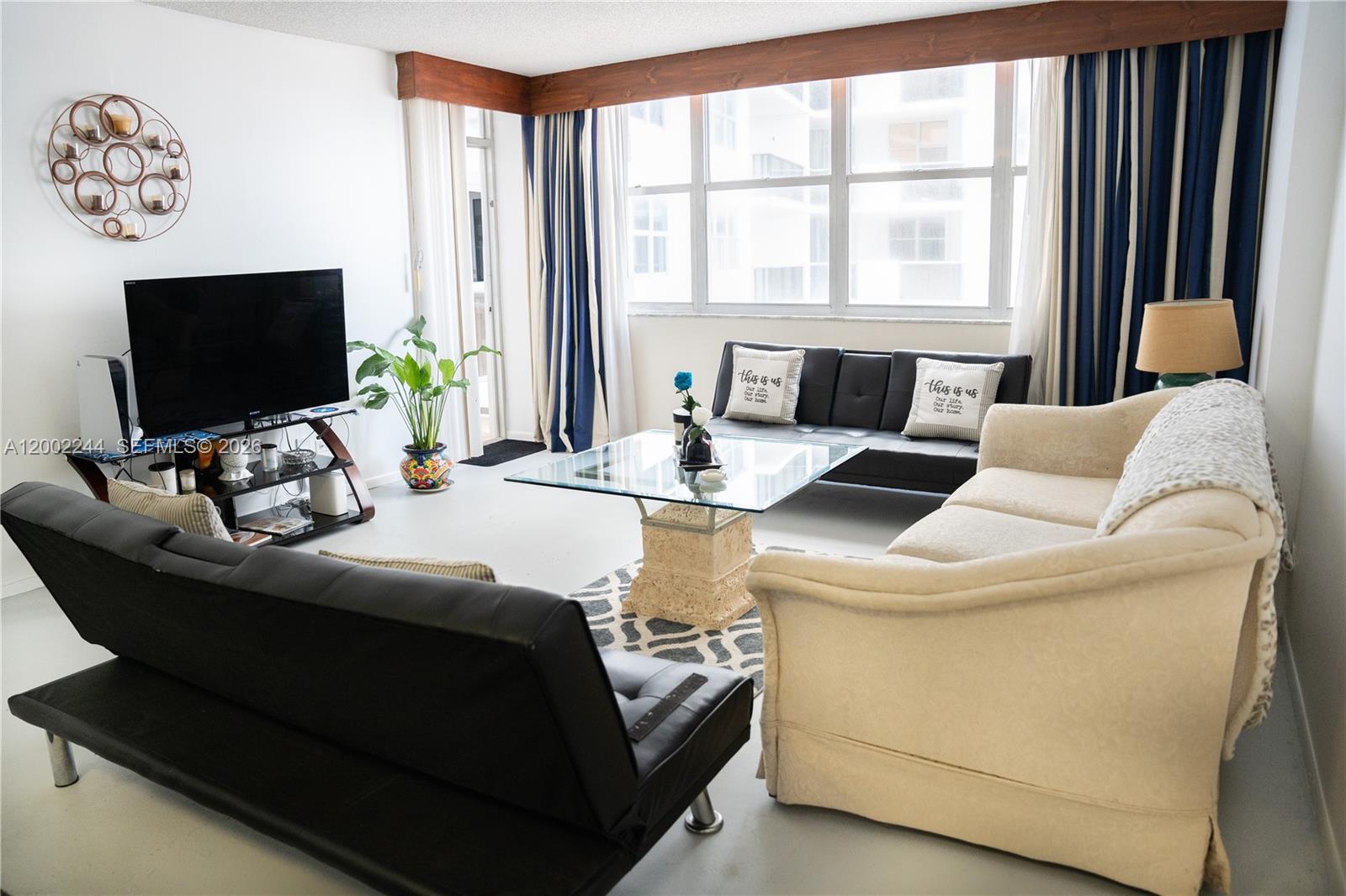 6039 Collins Ave 412