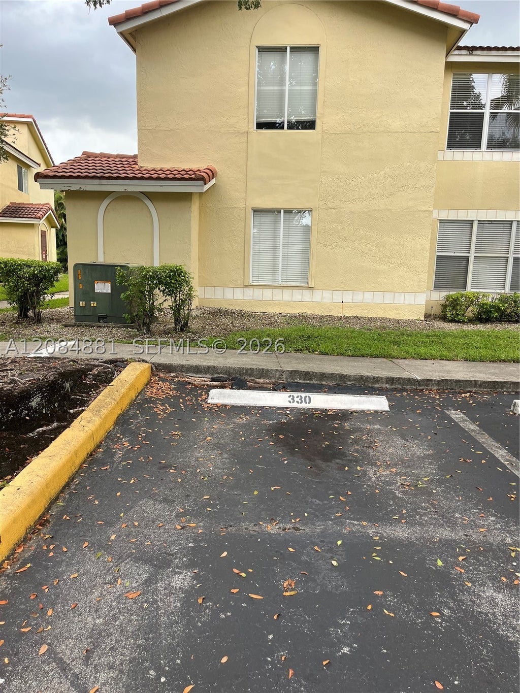 Photo of 437 Vista Isles Dr #2211, Plantation, FL 33325 (MLS # A12084881)