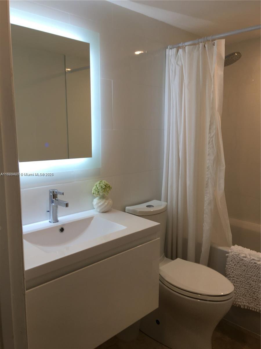 OCEAN HARBOUR CONDOMINIUM - Residential Lease