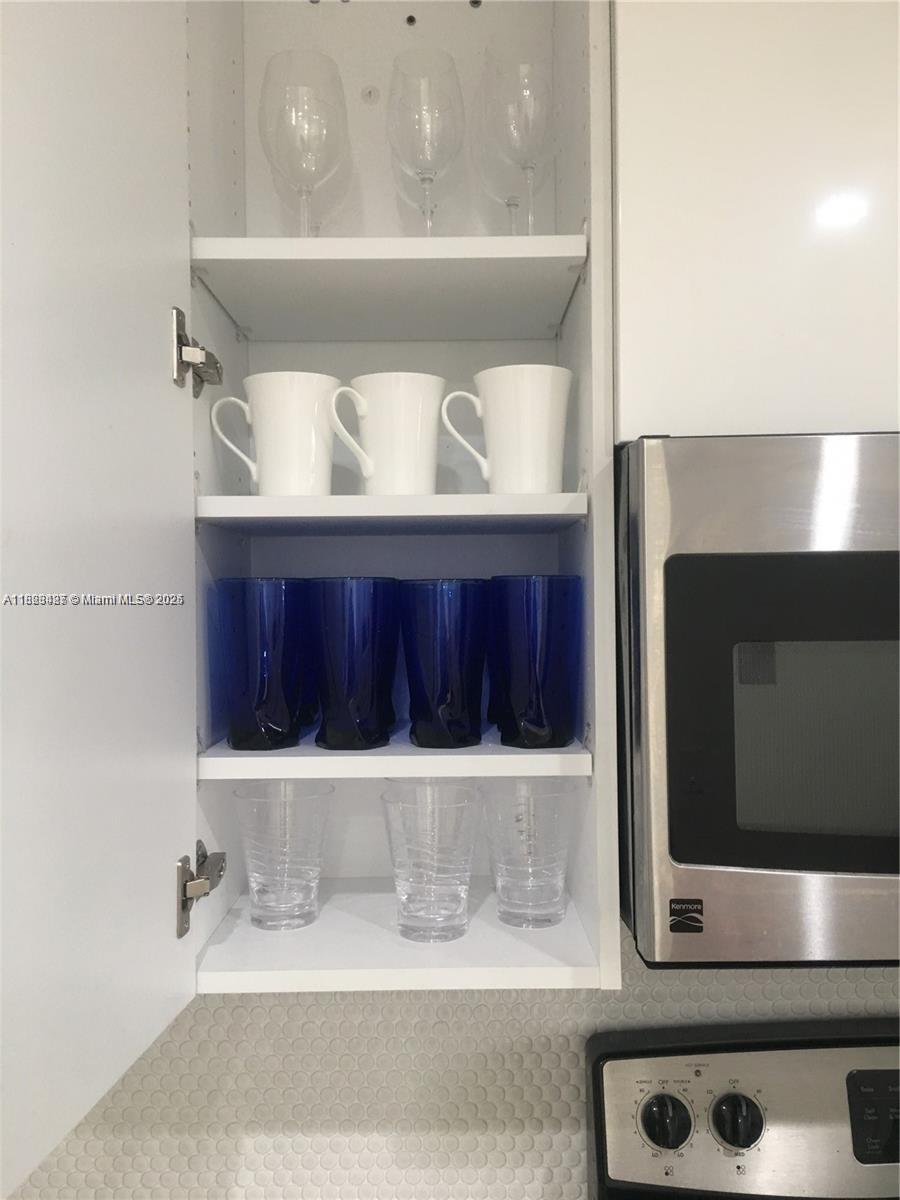 OCEAN HARBOUR CONDOMINIUM - Residential Lease