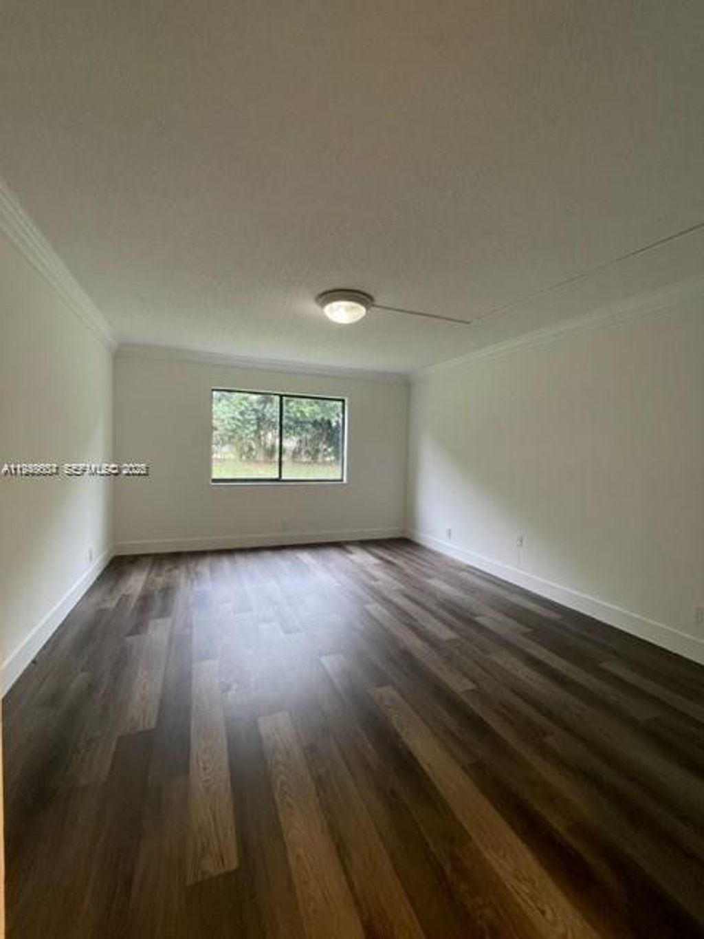 Photo of 321 Lakeview Dr #105, Weston, FL 33326 (MLS # A11948604)