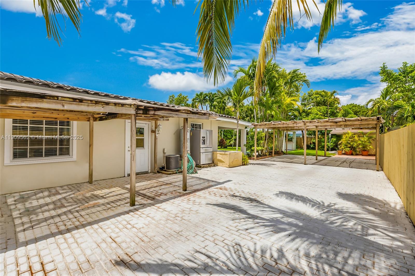 GREEN BRIAR ACRES 2ND ADD - Residential Lease