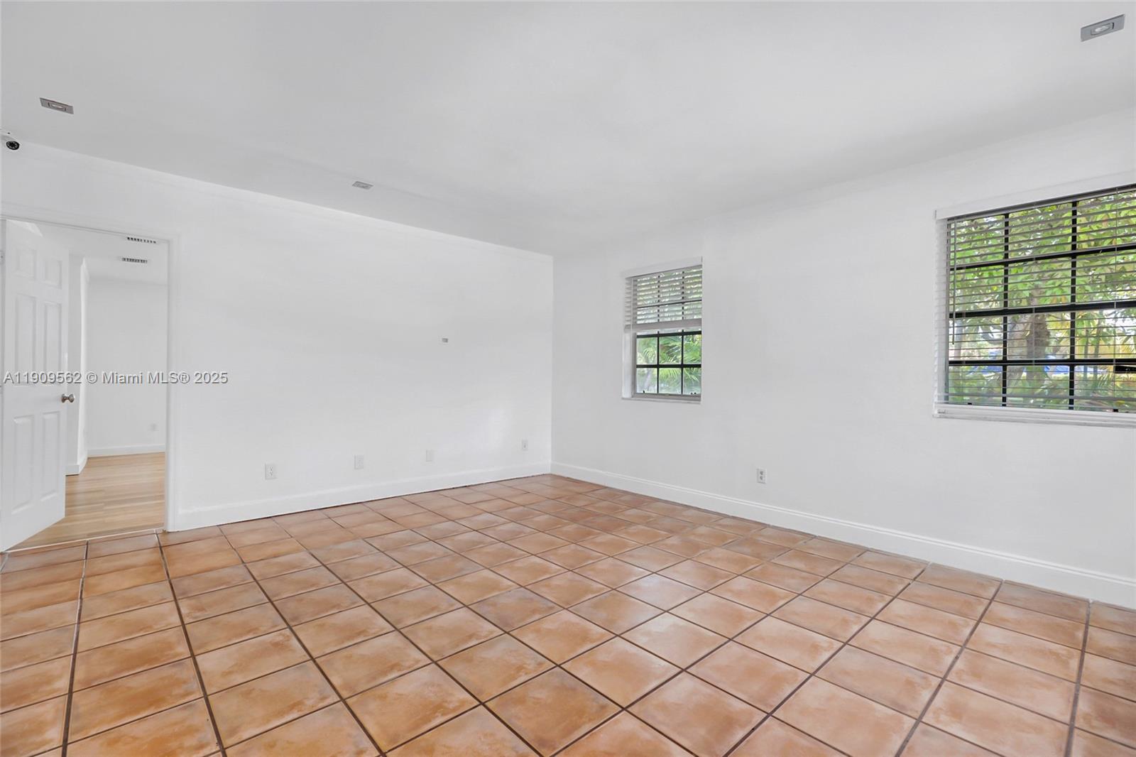 GREEN BRIAR ACRES 2ND ADD - Residential Lease