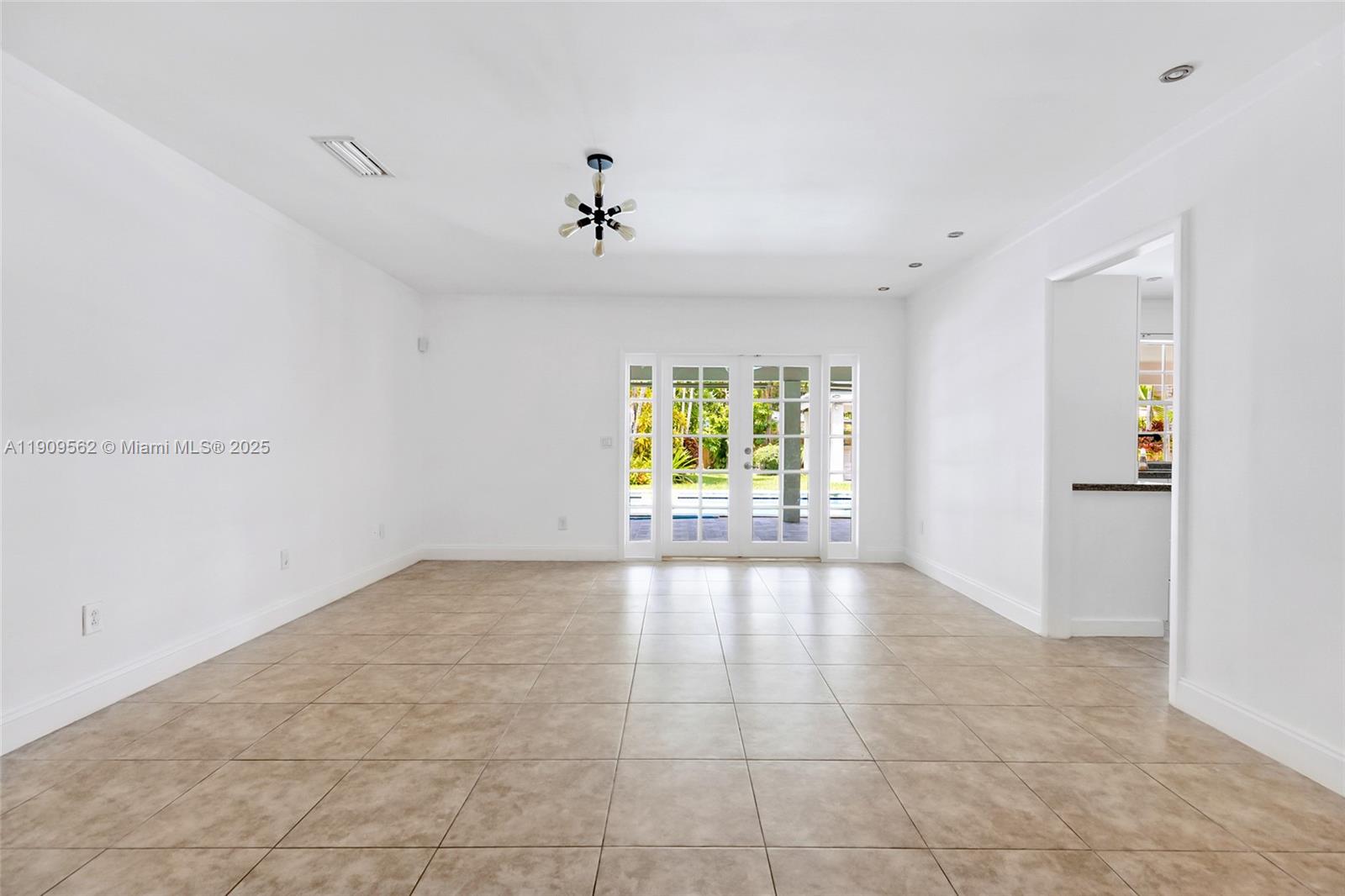 GREEN BRIAR ACRES 2ND ADD - Residential Lease