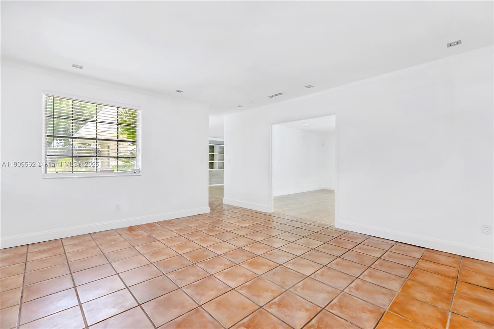 GREEN BRIAR ACRES 2ND ADD - Residential Lease