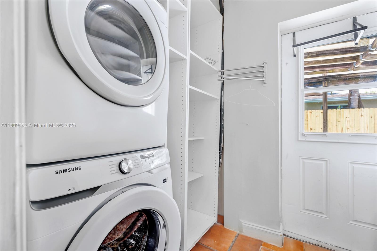 GREEN BRIAR ACRES 2ND ADD - Residential Lease