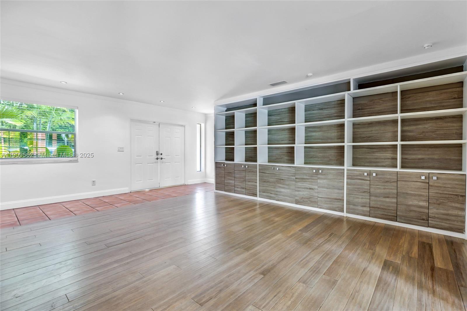 GREEN BRIAR ACRES 2ND ADD - Residential Lease