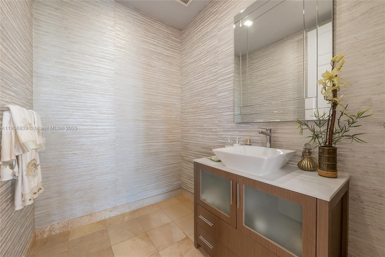 DEERING BAY CONDO I - Residential Lease