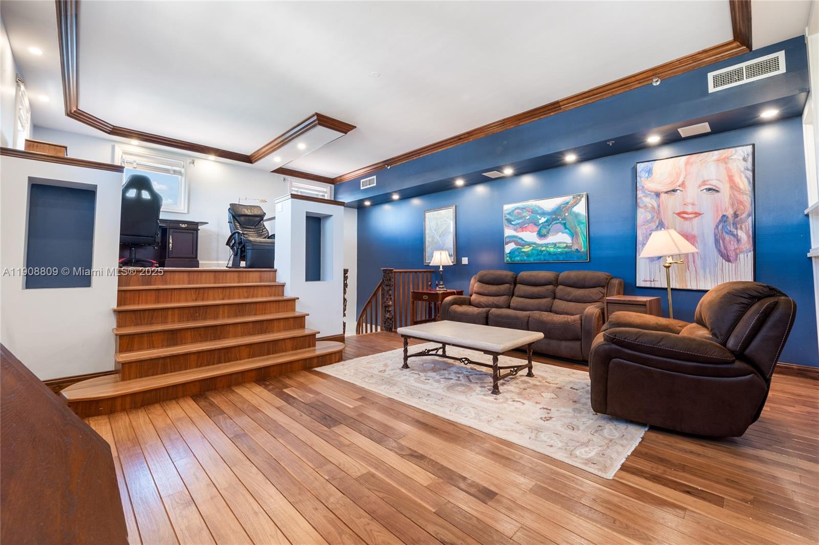 DEERING BAY CONDO I - Residential Lease