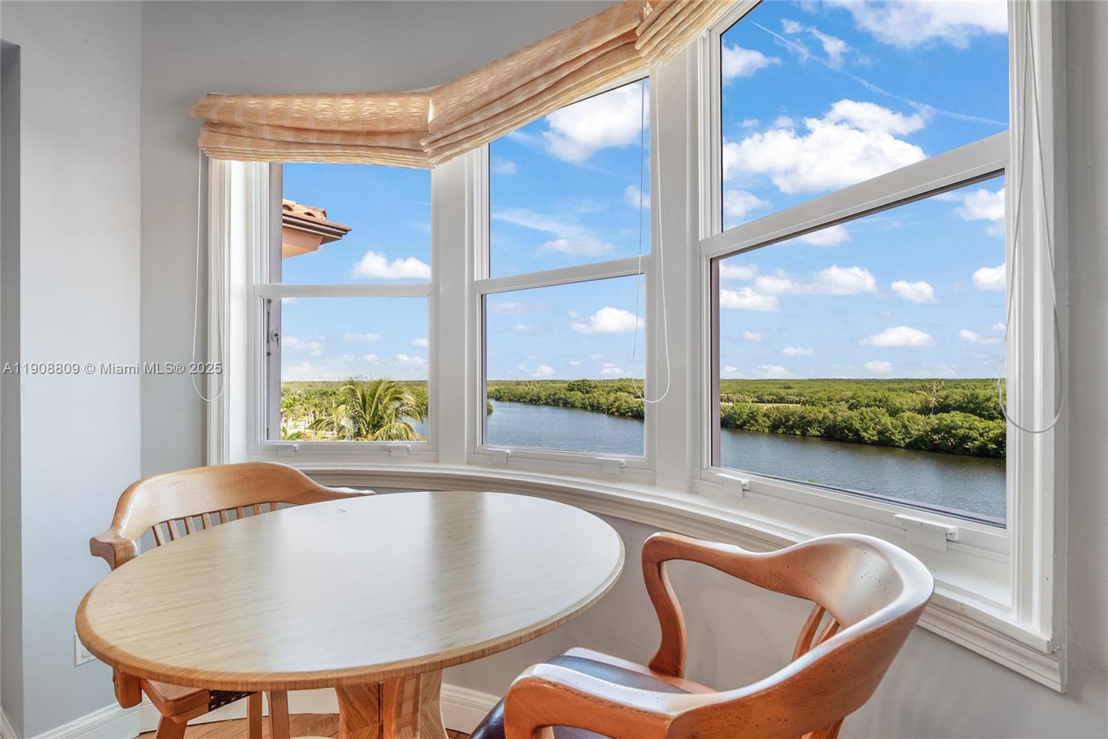 DEERING BAY CONDO I - Residential Lease