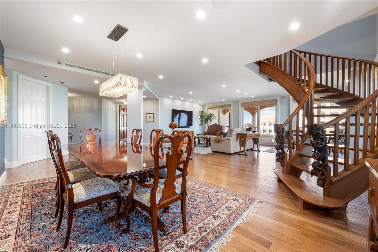 DEERING BAY CONDO I - Residential Lease