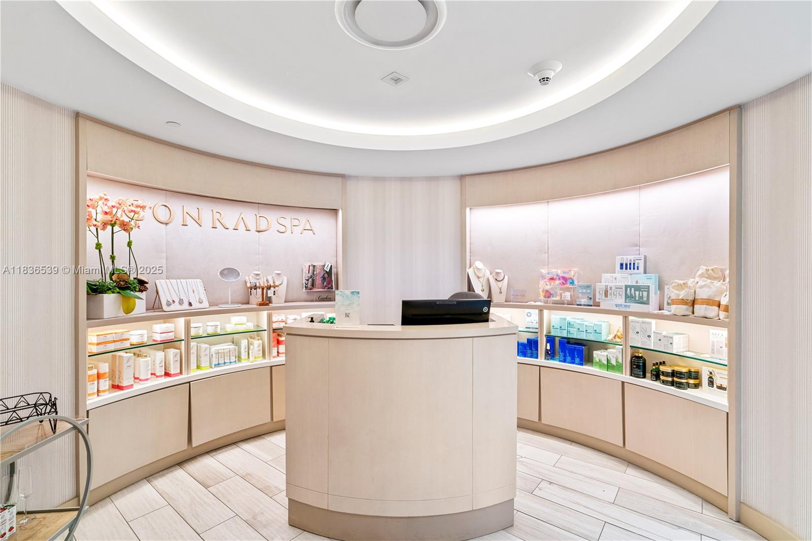 551 FLB CONDOMINIUM RESID - Residential