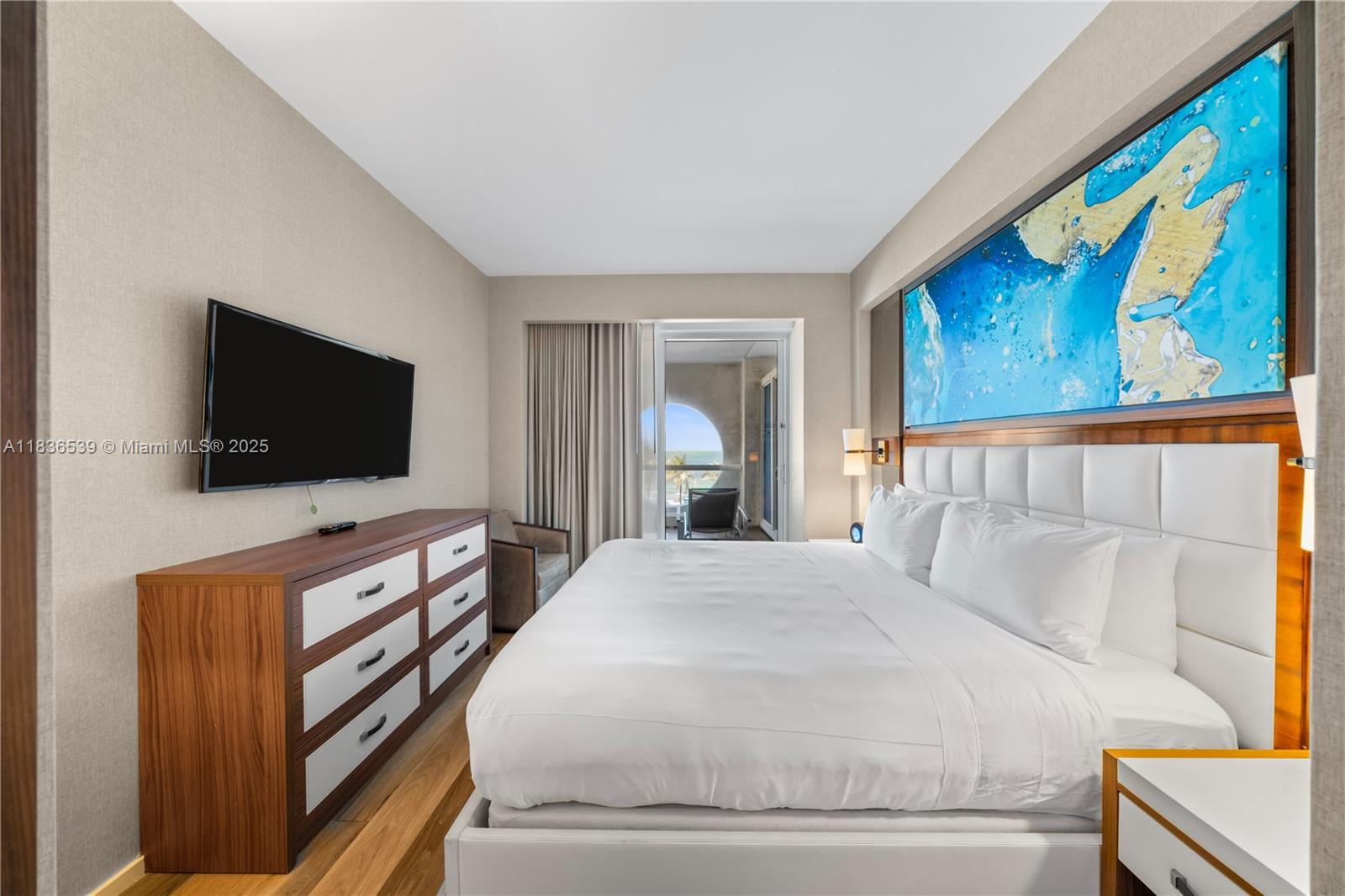 551 N Fort Lauderdale Beach Blvd R201
