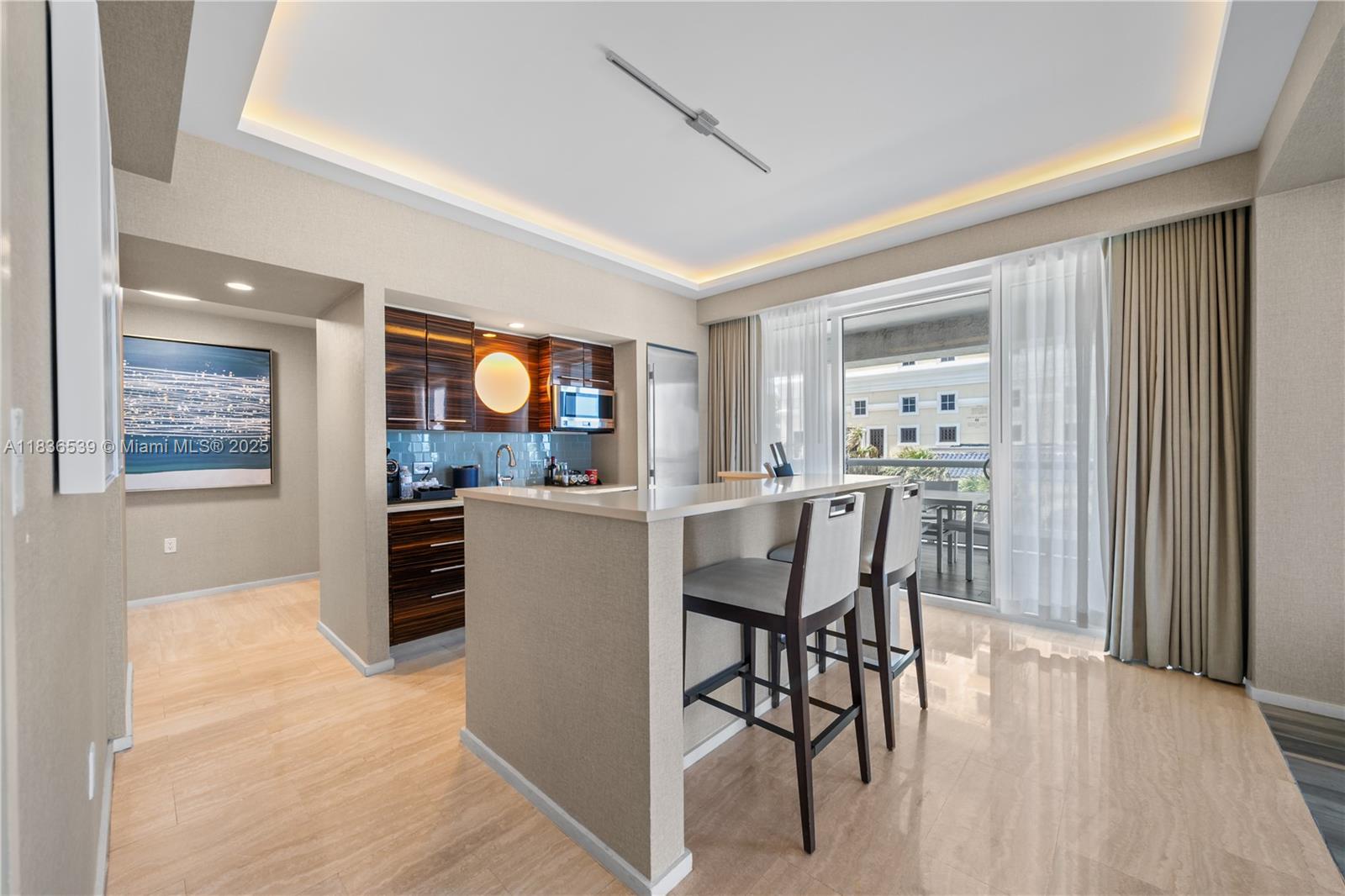 551 FLB CONDOMINIUM RESID - Residential