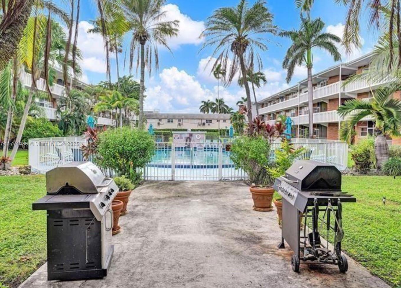 ELDORADO COUNTRY CLUB TOW - Residential