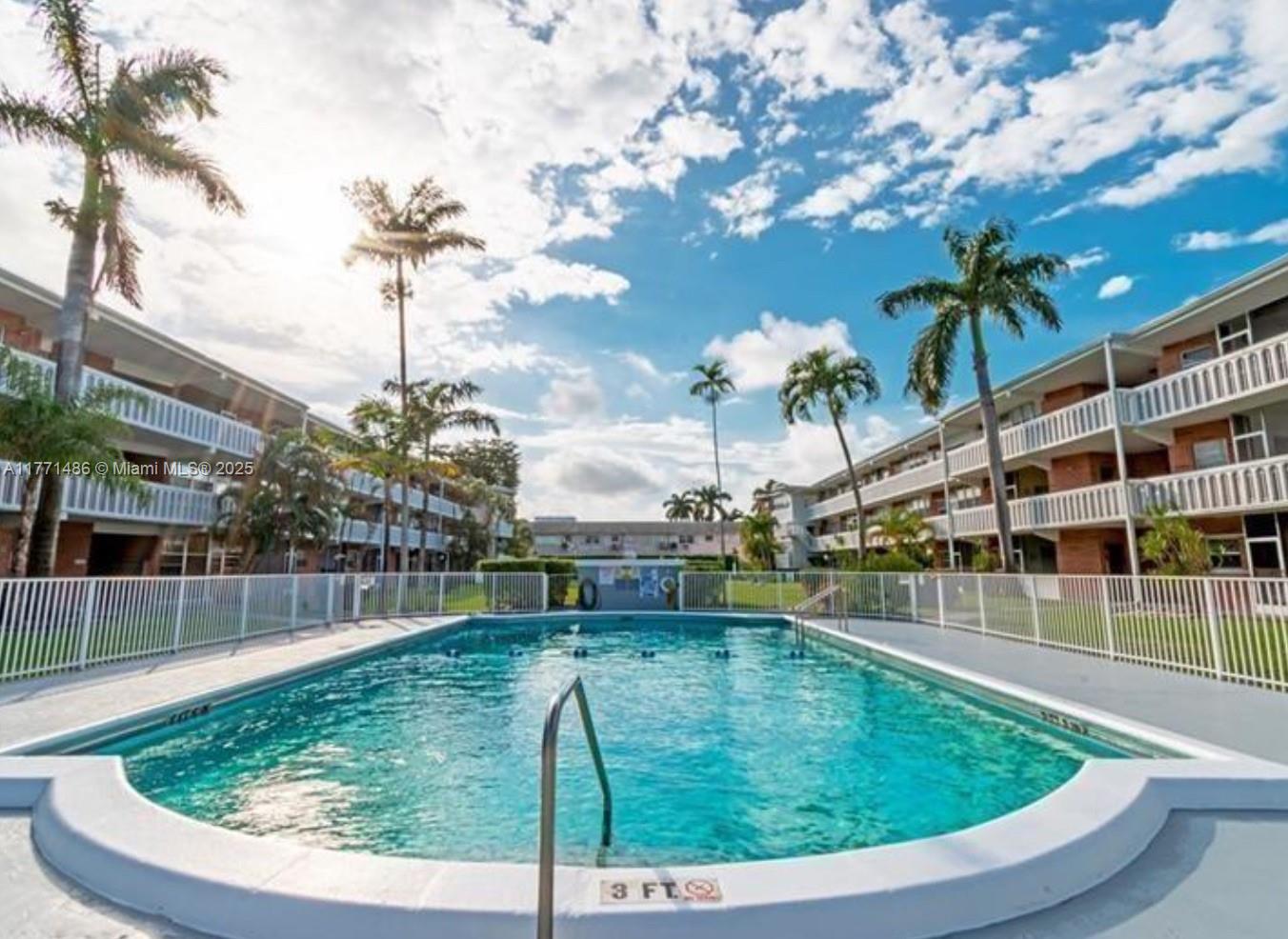 ELDORADO COUNTRY CLUB TOW - Residential