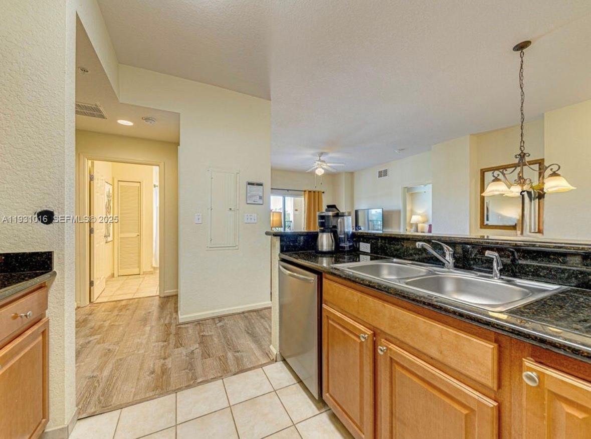 LAKE BUENA VISTA RESORT V - Residential