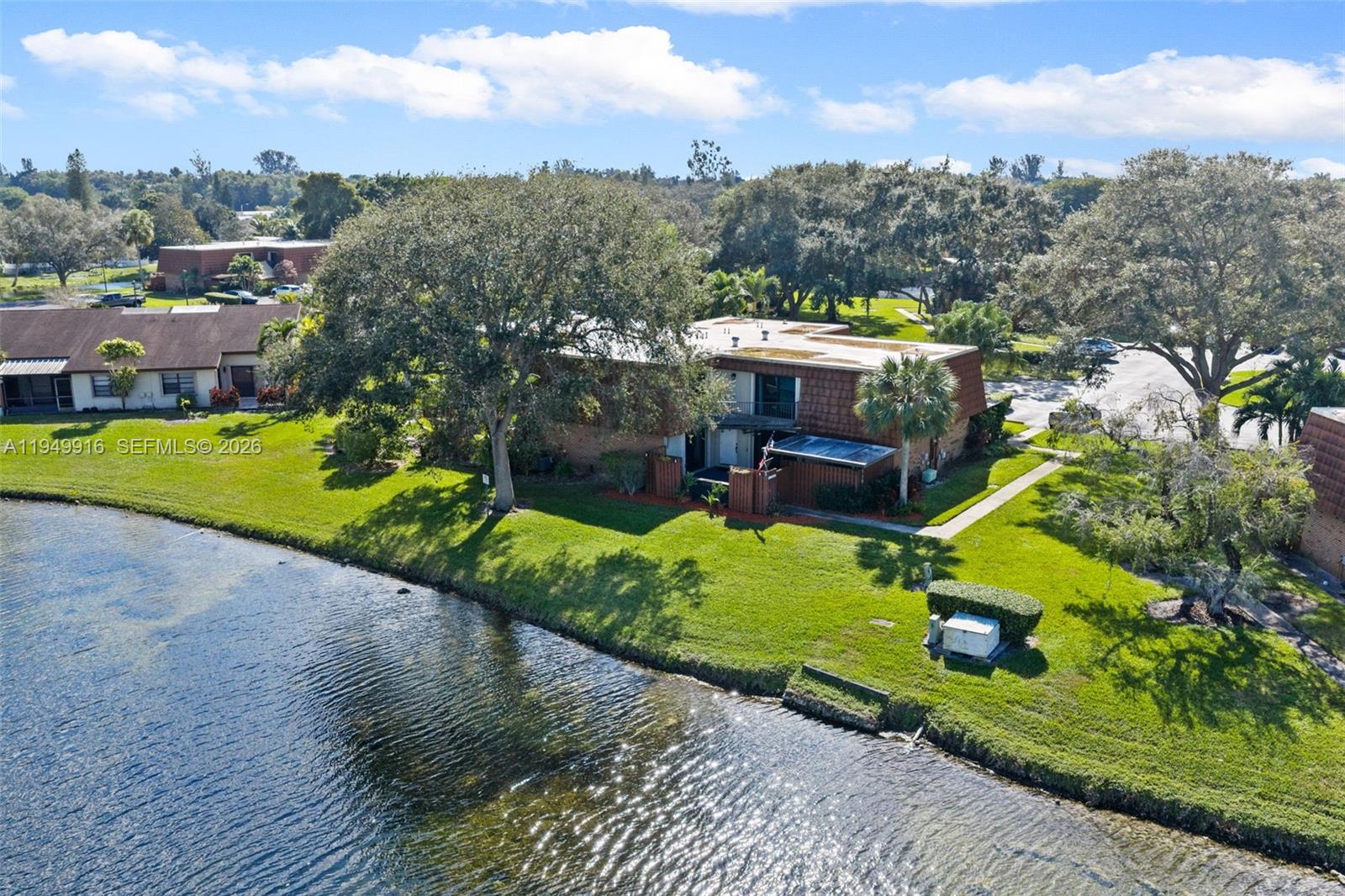 C H E ACRES - Residential