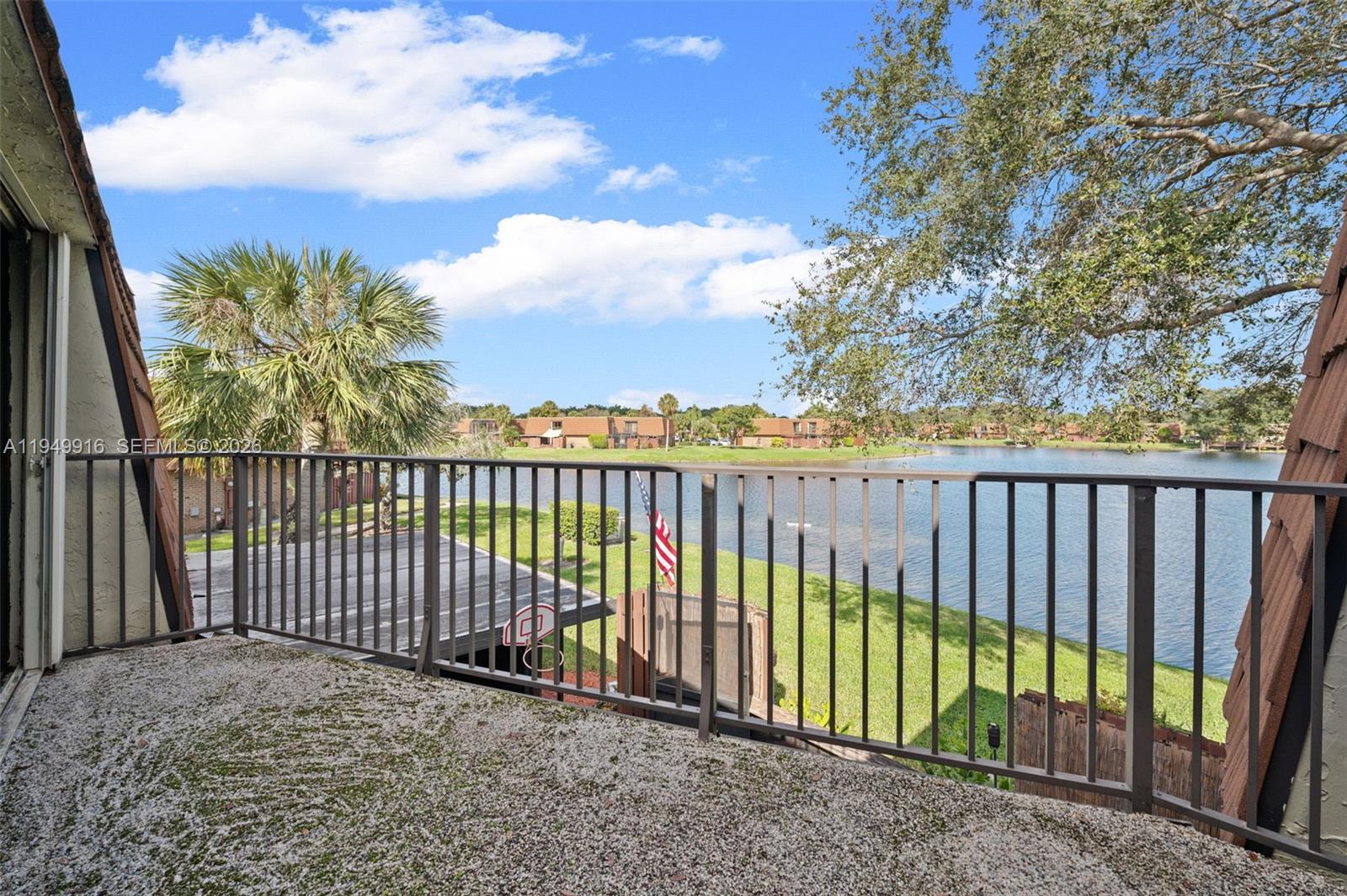 C H E ACRES - Residential