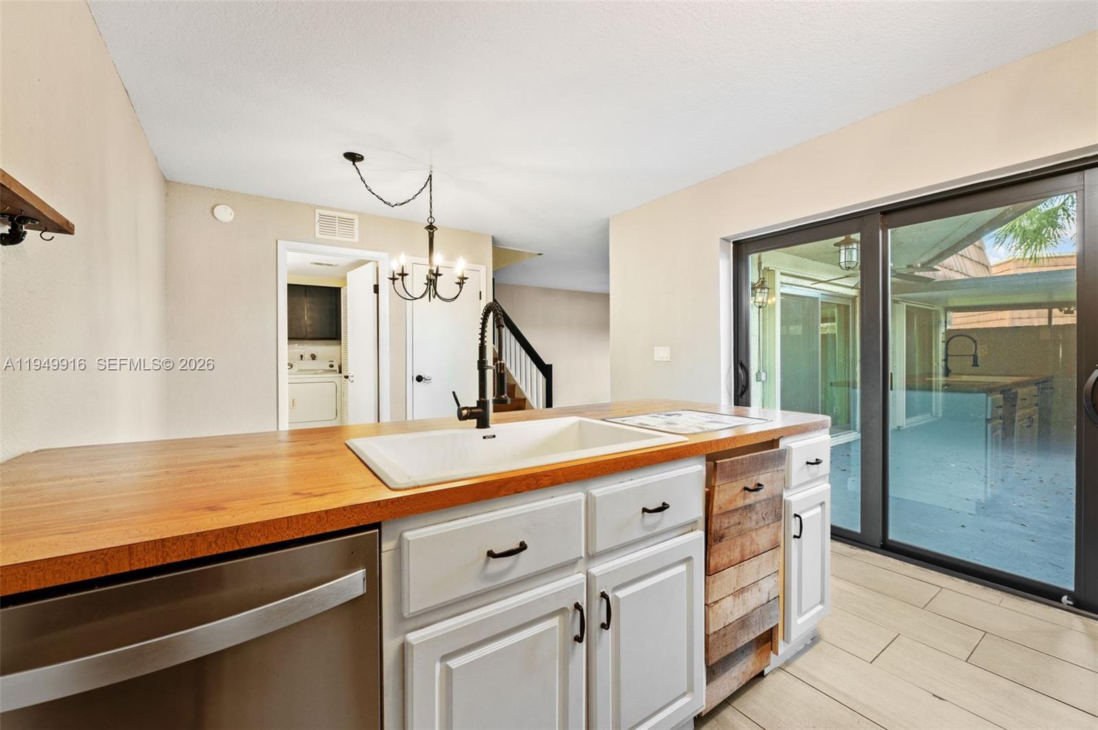 C H E ACRES - Residential